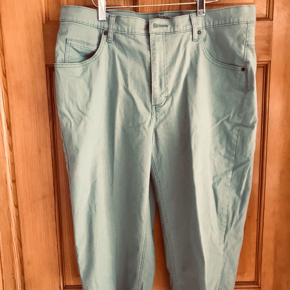 2/$15 Women’s RIDERS by LEE Cropped Pants